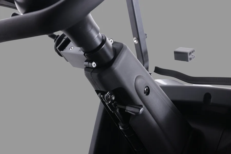 Detalle de diseño carro de golf eléctrico Denago Nomad XL